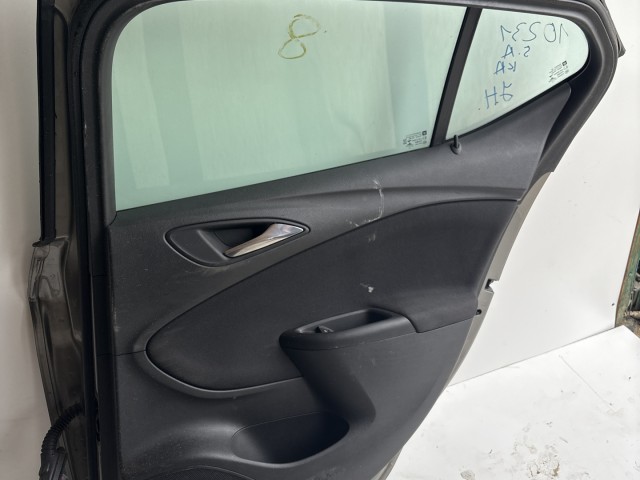 10231 Opel Astra K 2015 Ajtó Használt Jobb hátsó Szürke 