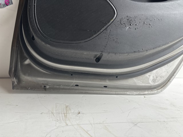 10231 Opel Astra K 2015 Ajtó Használt Jobb hátsó Szürke 