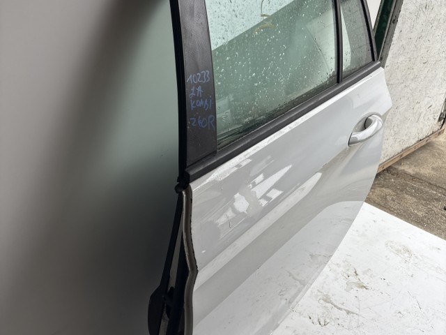 10233 Opel Astra K 2015 Ajtó Használt Bal hátsó Fehér Z40r