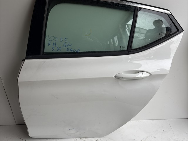 10235 Opel Astra K 2015 Ajtó Használt Bal hátsó Fehér Z40r