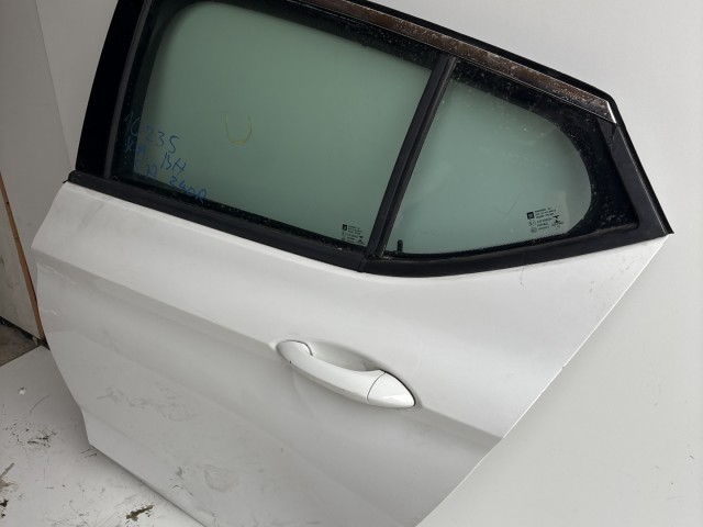 10235 Opel Astra K 2015 Ajtó Használt Bal hátsó Fehér Z40r