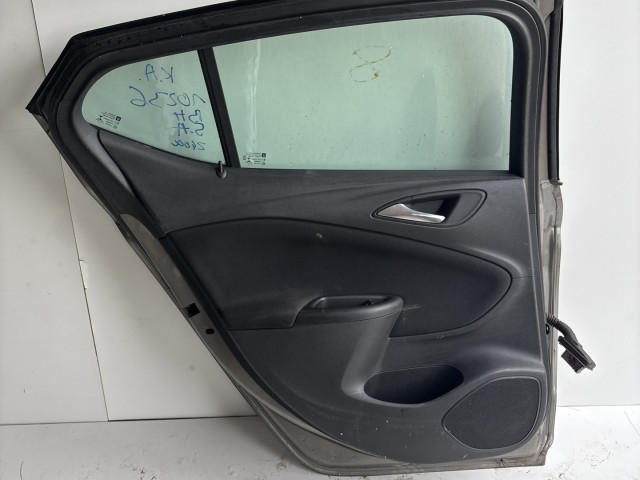10236 Opel Astra K 2015 Ajtó Használt Bal hátsó Grafit Z40w