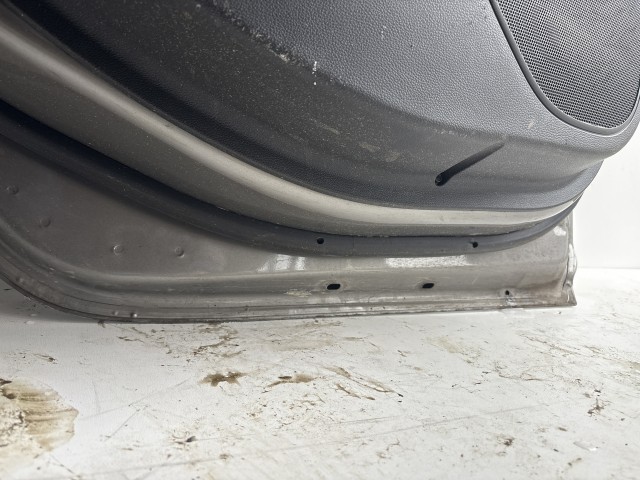 10236 Opel Astra K 2015 Ajtó Használt Bal hátsó Grafit Z40w