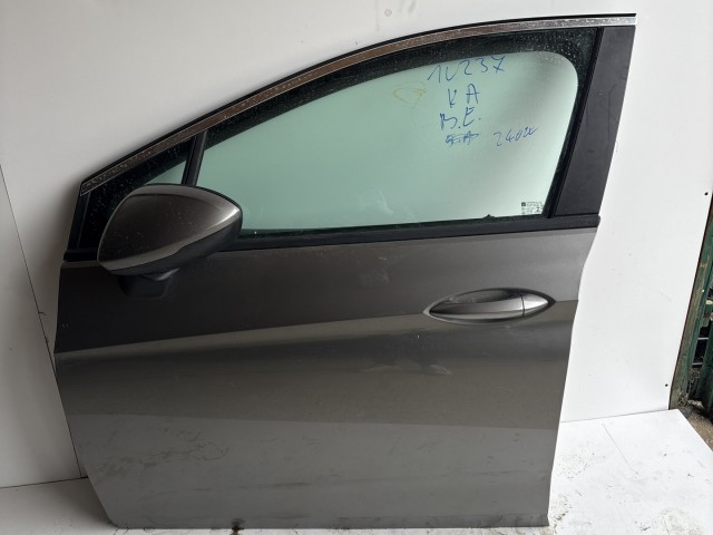 10237 Opel Astra K 2015 Ajtó Használt Bal első Grafit Z40w