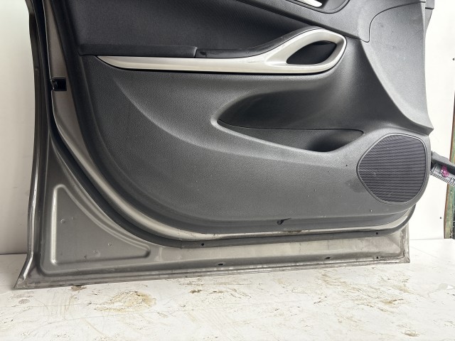 10237 Opel Astra K 2015 Ajtó Használt Bal első Grafit Z40w
