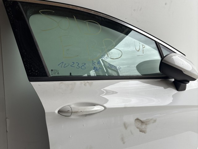 10238 Opel Astra K 2015 Ajtó Használt Jobb első Fehér Z40r