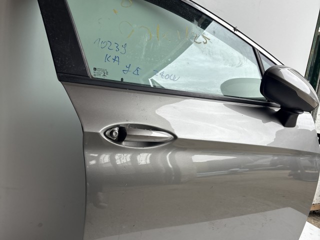10239 Opel Astra K 2015 Ajtó Használt Jobb első Grafit Z40w