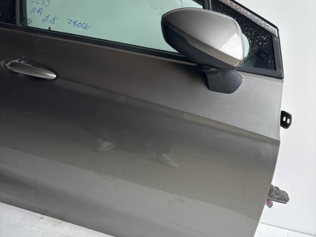 10239 Opel Astra K 2015 Ajtó Használt Jobb első Grafit Z40w