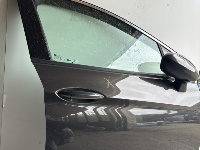10240 Opel Astra K 2015 Ajtó Használt Jobb első Grafit Z190