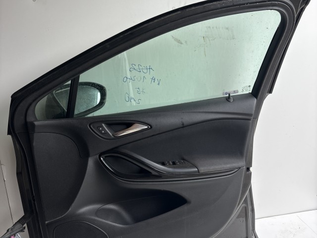 10240 Opel Astra K 2015 Ajtó Használt Jobb első Grafit Z190