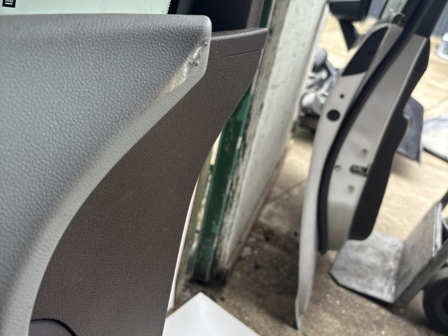 10245 Opel Meriva B 2010-2017 Ajtó Használt Bal első Barna Z40w