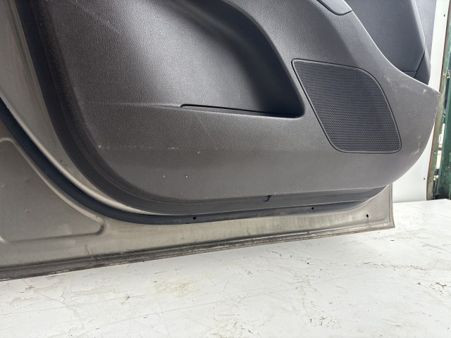 10245 Opel Meriva B 2010-2017 Ajtó Használt Bal első Barna Z40w