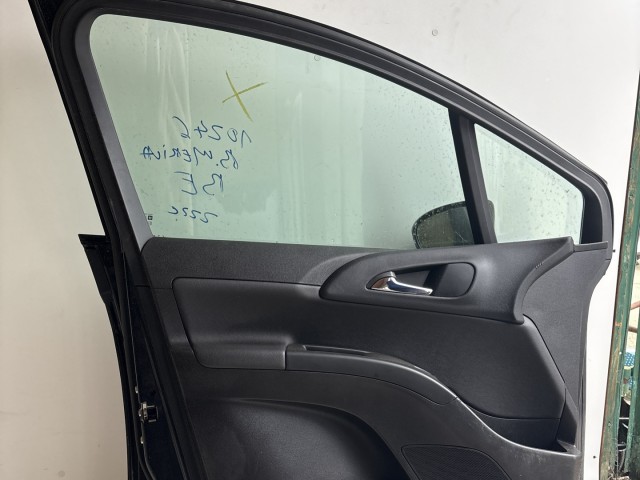 10246 Opel Meriva B 2010-2017 Ajtó Használt Bal első Feketw Z22c