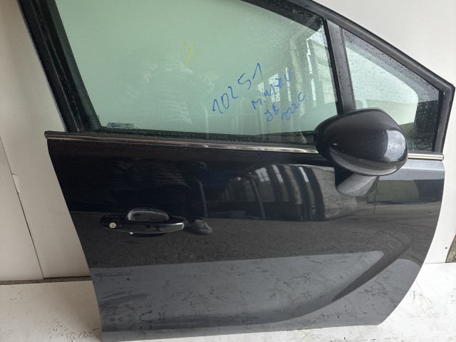 10251 Opel Meriva B 2010-2017 Ajtó Használt Jobb első Fekete Z22c