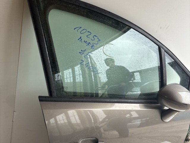 10253 Opel Meriva B 2010-2017 Ajtó Használt Jobb első Ezüst Z40w