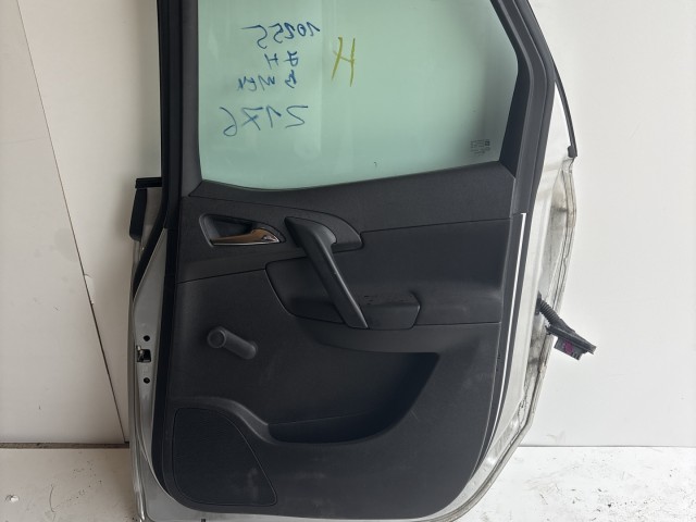 10255 Opel Meriva B 2010-2017 Ajtó Használt Jobb hátsó Ezüst Z176