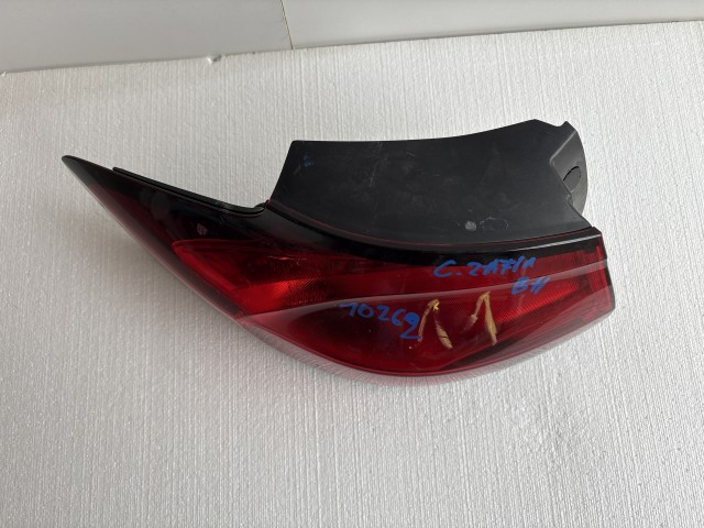 10262 Opel Zafira C 2011 Lámpa , Fényszóró Használt Bal hátsó