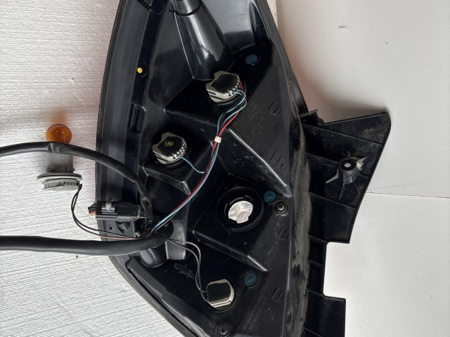 10264 Opel Antara 2006-2015 Lámpa , Fényszóró Használt  Jobb hátsó