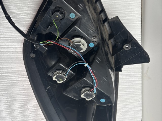 10265 Opel Antara 2010-2015 Lámpa , Fényszóró Használt Bal hátsó