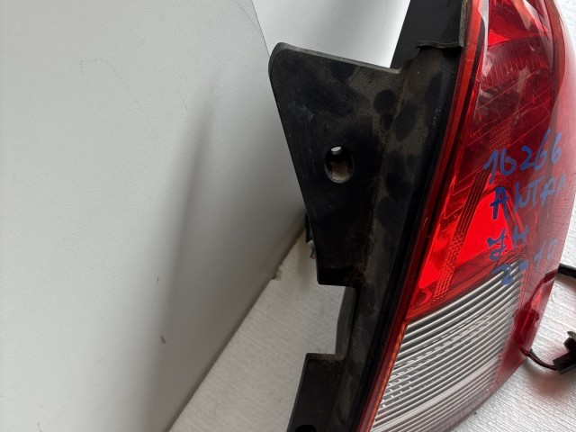 10266 Opel Antara 2010-2015 Lámpa , Fényszóró Használt  Jobb hátsó
