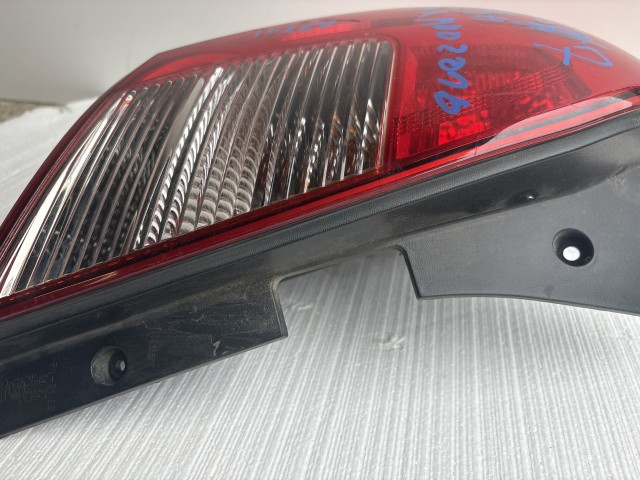 10267 Opel Antara 2010-2015 Lámpa , Fényszóró Használt Bal hátsó