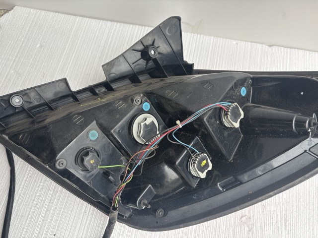 10267 Opel Antara 2010-2015 Lámpa , Fényszóró Használt Bal hátsó