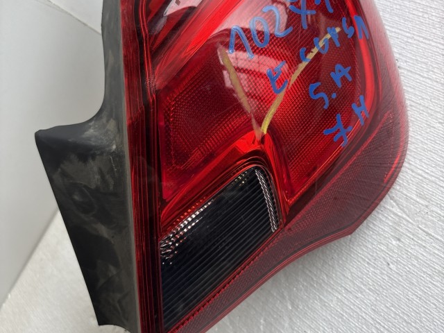 10271 Opel Corsa E 2014- 2014 Lámpa , Fényszóró Használt  Jobb hátsó