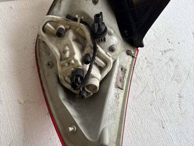 10275 Opel Astra J 2009-2015 Lámpa , Fényszóró Használt Bal hátsó