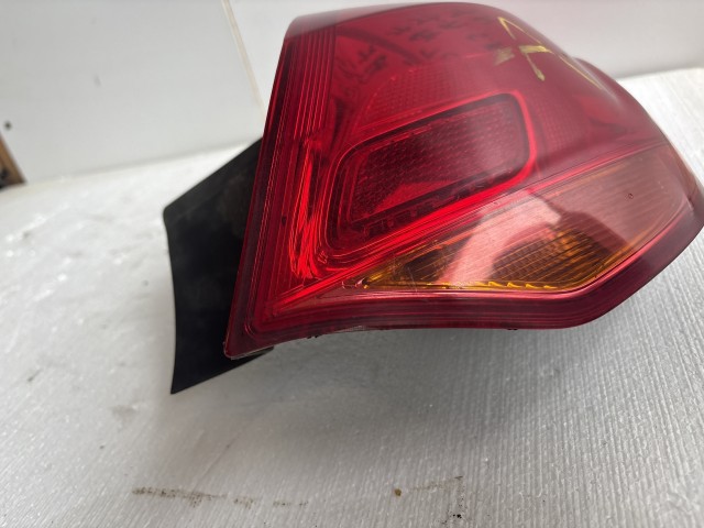 10274 Opel Astra J 2009-2015 Lámpa , Fényszóró Használt  Jobb hátsó