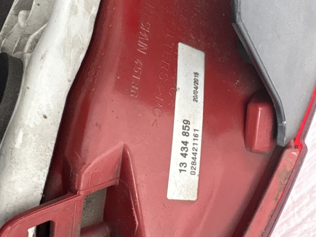 10277 Opel Meriva B 2010-2017 Lámpa , Fényszóró Használt Bal hátsó