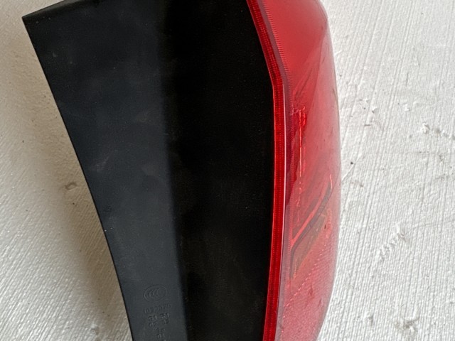 10284 Opel Meriva B 2010-2017 Lámpa , Fényszóró Használt  Jobb hátsó