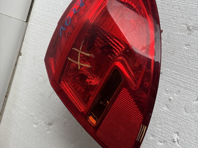 10282 Opel Meriva B 2010-2017 Lámpa , Fényszóró Használt  Jobb hátsó