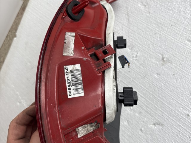 10282 Opel Meriva B 2010-2017 Lámpa , Fényszóró Használt  Jobb hátsó