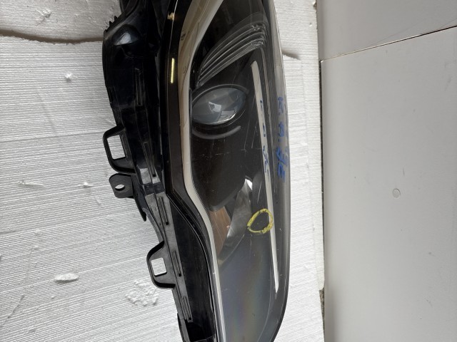 10296 Opel Astra K 2015 Lámpa , Fényszóró Használt Jobb első