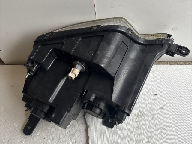 10299 Opel Antara 2010-2015 Lámpa , Fényszóró Használt Jobb első