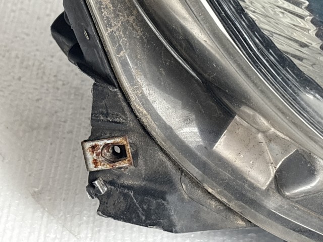 10303 Opel Astra J 2009-2015 Lámpa , Fényszóró Használt Jobb első