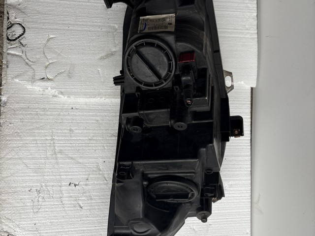 10304 Opel Astra J 2009-2015 Lámpa , Fényszóró Használt Bal első 