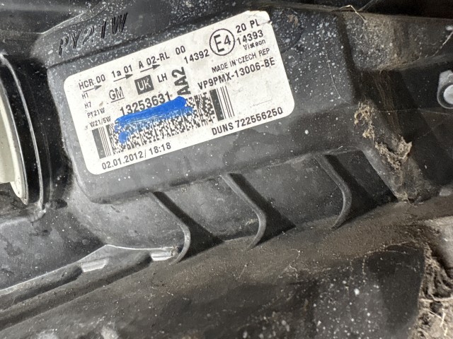 10306 Opel Meriva B 2010-2017 Lámpa , Fényszóró Használt Bal első 