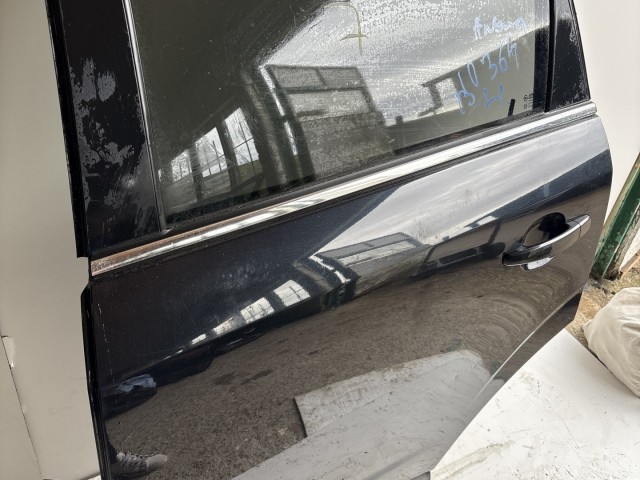 10364 Opel Antara 2006-2015 Ajtó Használt Bal hátsó Fekete Z22c