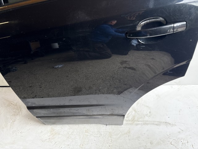 10364 Opel Antara 2006-2015 Ajtó Használt Bal hátsó Fekete Z22c