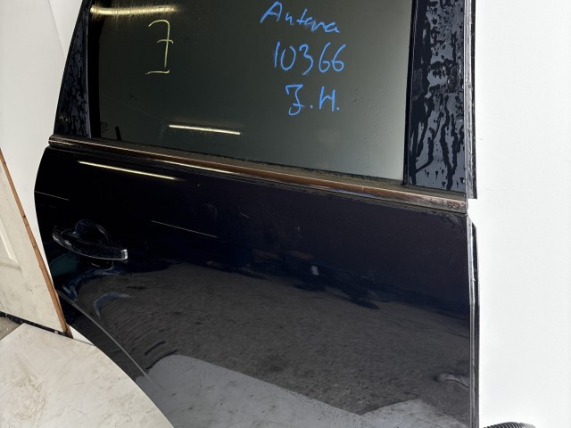 10366 Opel Antara 2006-2015 Ajtó Használt Jobb hátsó Fekete Z22c