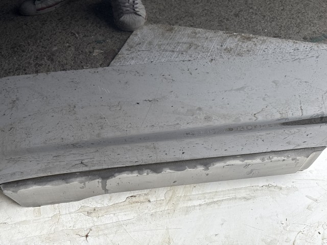 10366 Opel Antara 2006-2015 Ajtó Használt Jobb hátsó Fekete Z22c