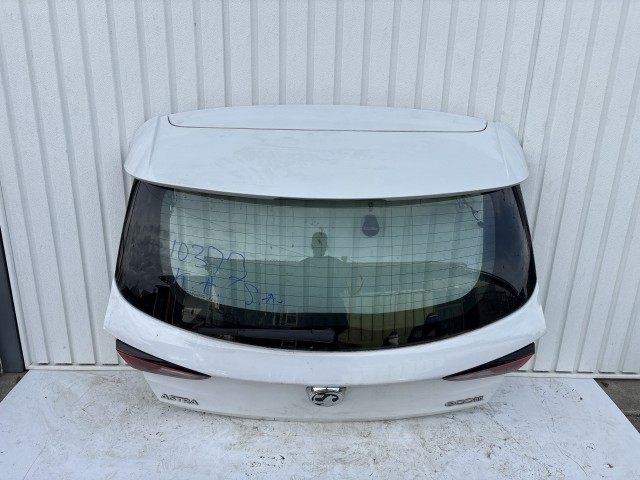 10377 Opel Astra K 2015 Csomagtérajtó Használt
