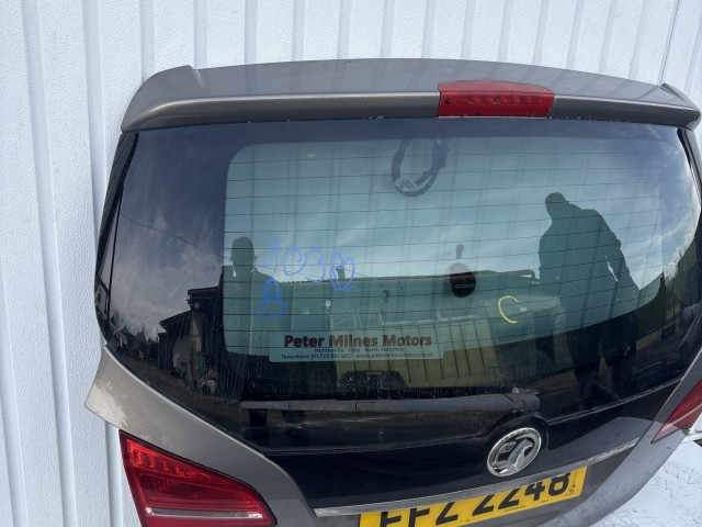 10382 Opel Meriva B 2010-2017 Csomagtérajtó Használt
