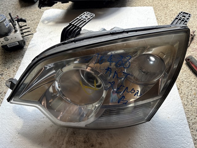 10488 Opel Antara 2006-2015 Lámpa , Fényszóró Használt Xenon Bal első 