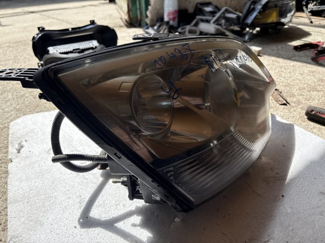 10487 Opel Antara 2006-2015 Angol Fényszóró Használt Xenon Jobb első