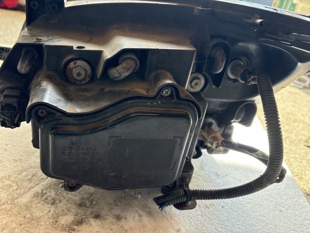 10487 Opel Antara 2006-2015 Angol Fényszóró Használt Xenon Jobb első