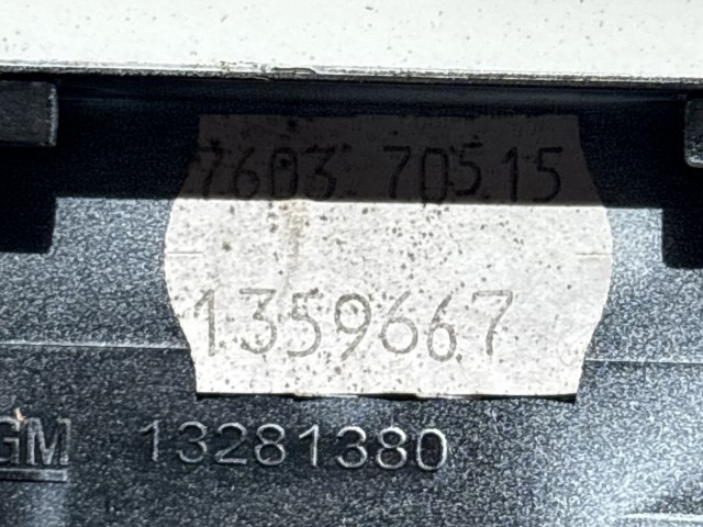 Opel Zafira C 2011 Tankajtó Használt fehér 