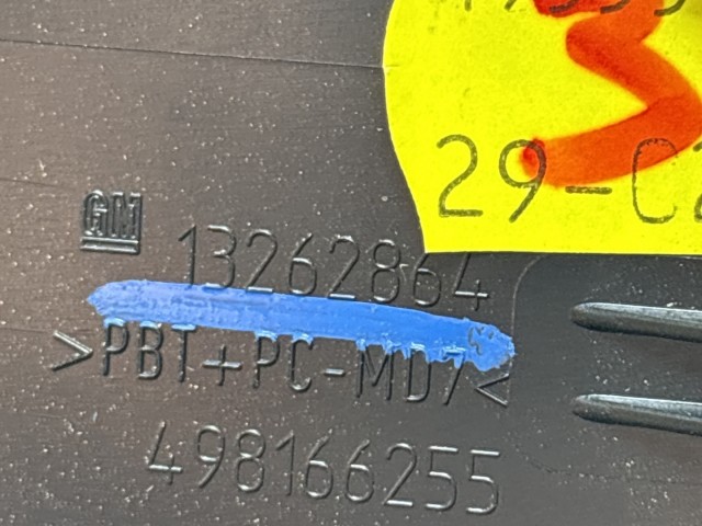 Opel Meriva B 2010-2017 Tankajtó Használt barna