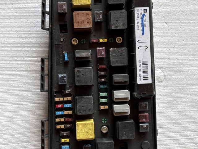 Opel Astra H 2004-2010 2004-2010 Bcm motortér Használt